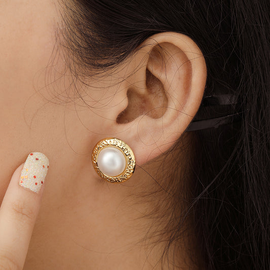 Hammered Pearl Studs