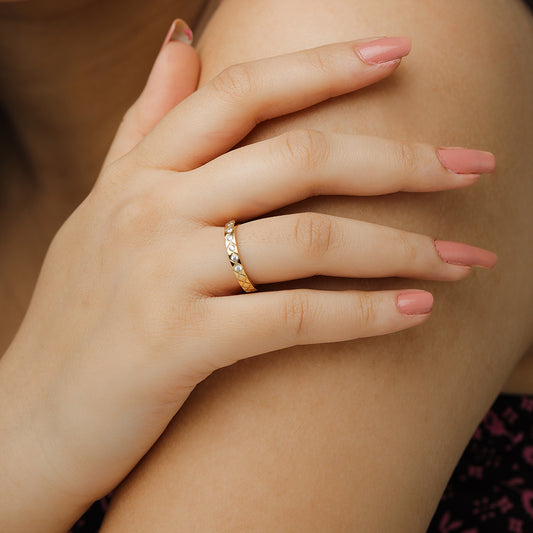 Diamond Lattice Elegance Ring