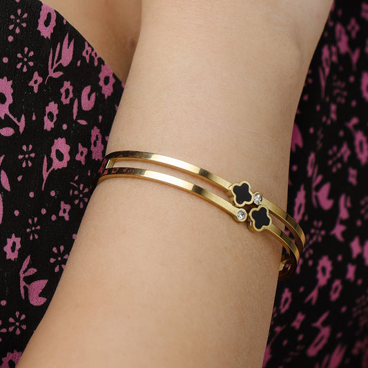 Black Petal Elegance Kada