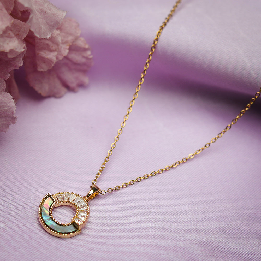 Sun & Shell Necklace