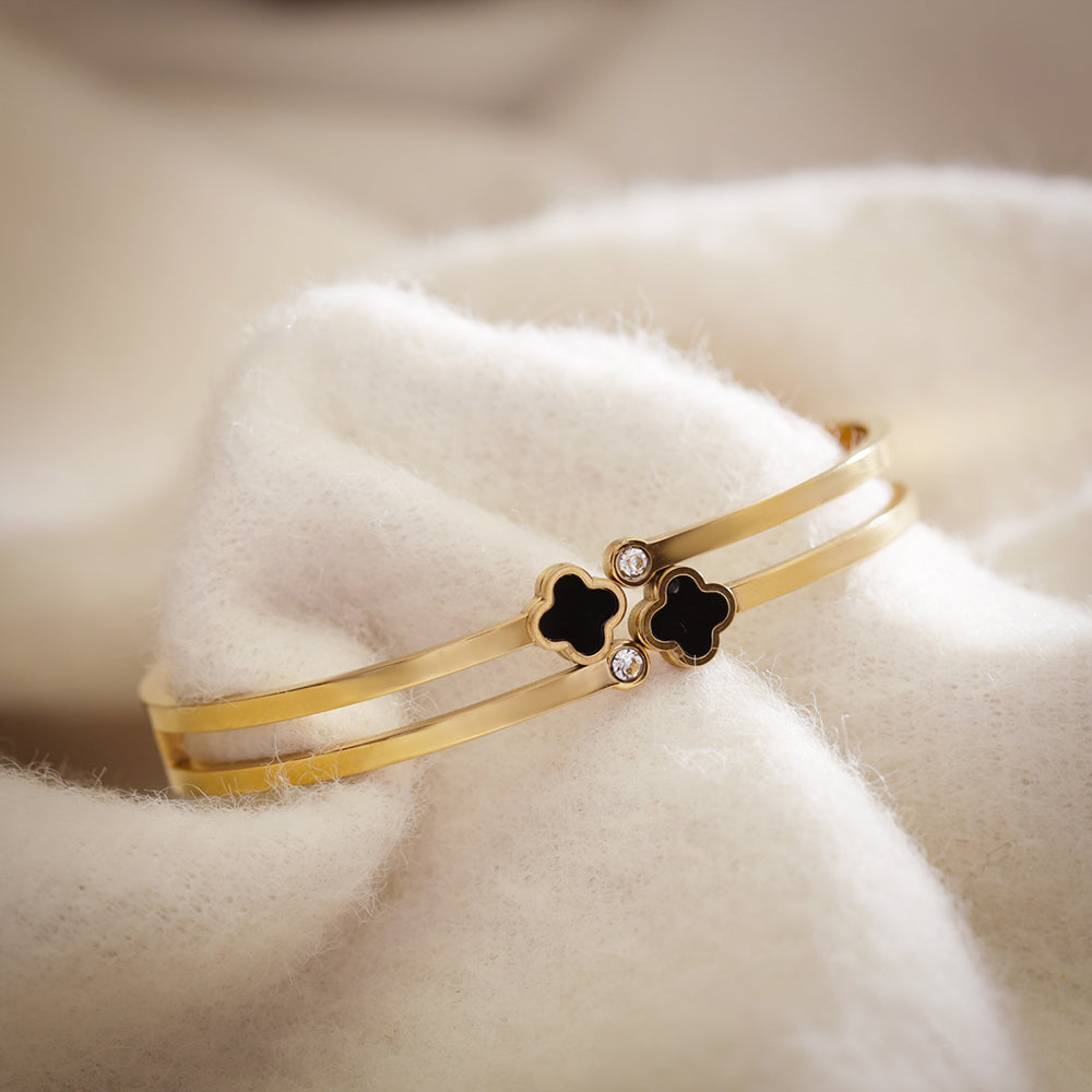 Black Petal Elegance Kada