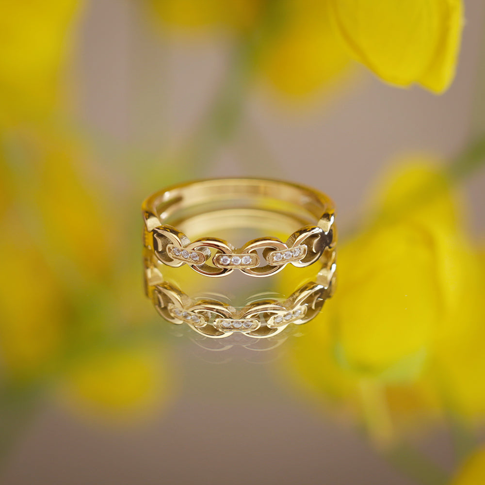Golden Link Grace Ring