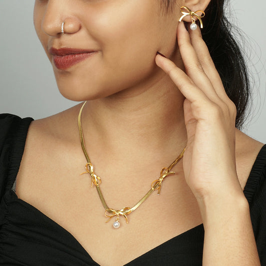 Golden Bow Pearl Drop Set