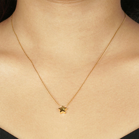 Tiny Star Necklace