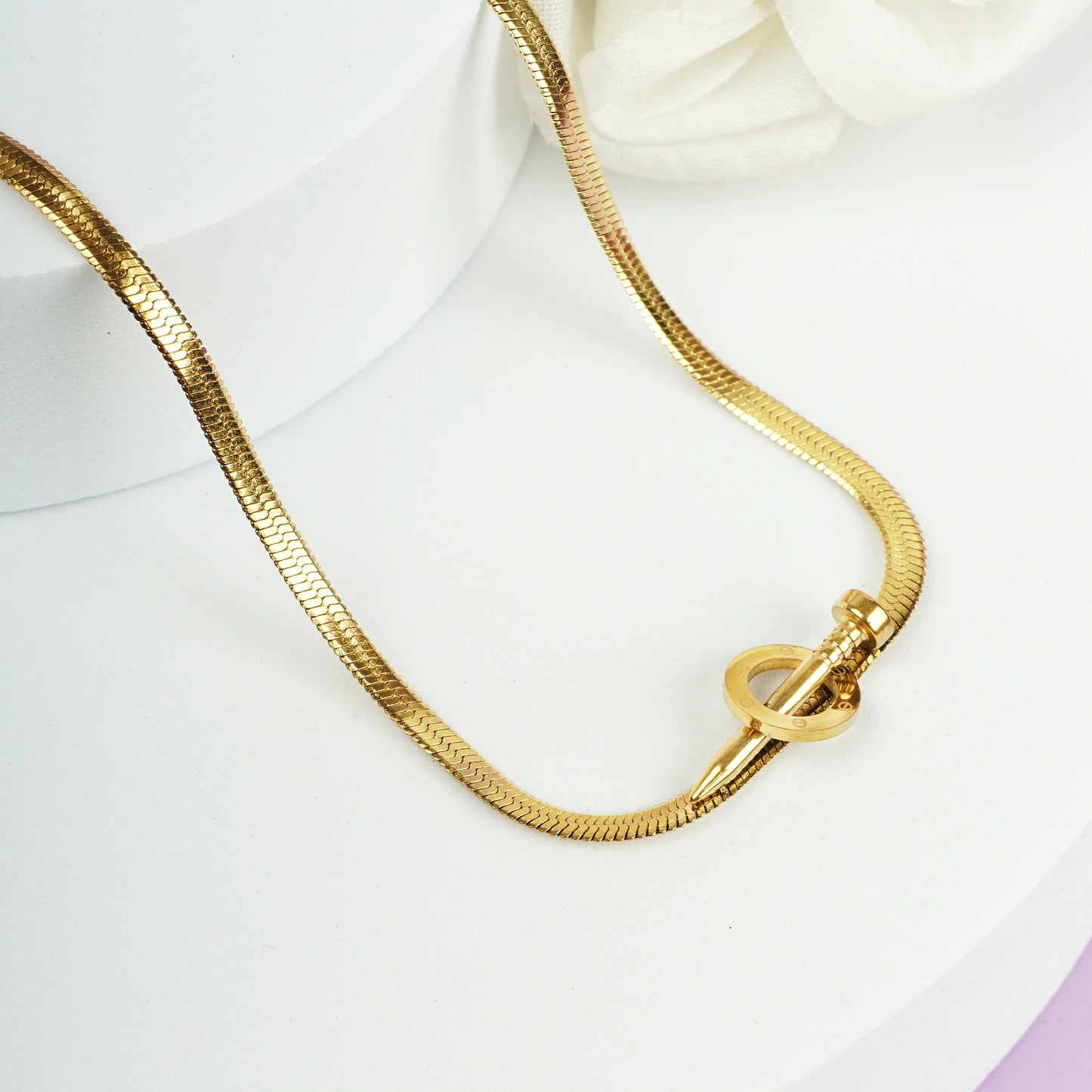 Sleek Knot Necklace