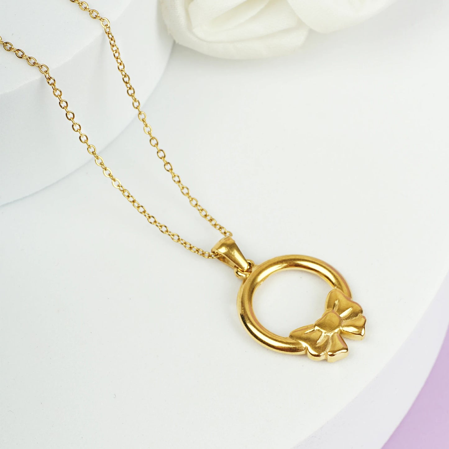 Knotty Circle Necklace