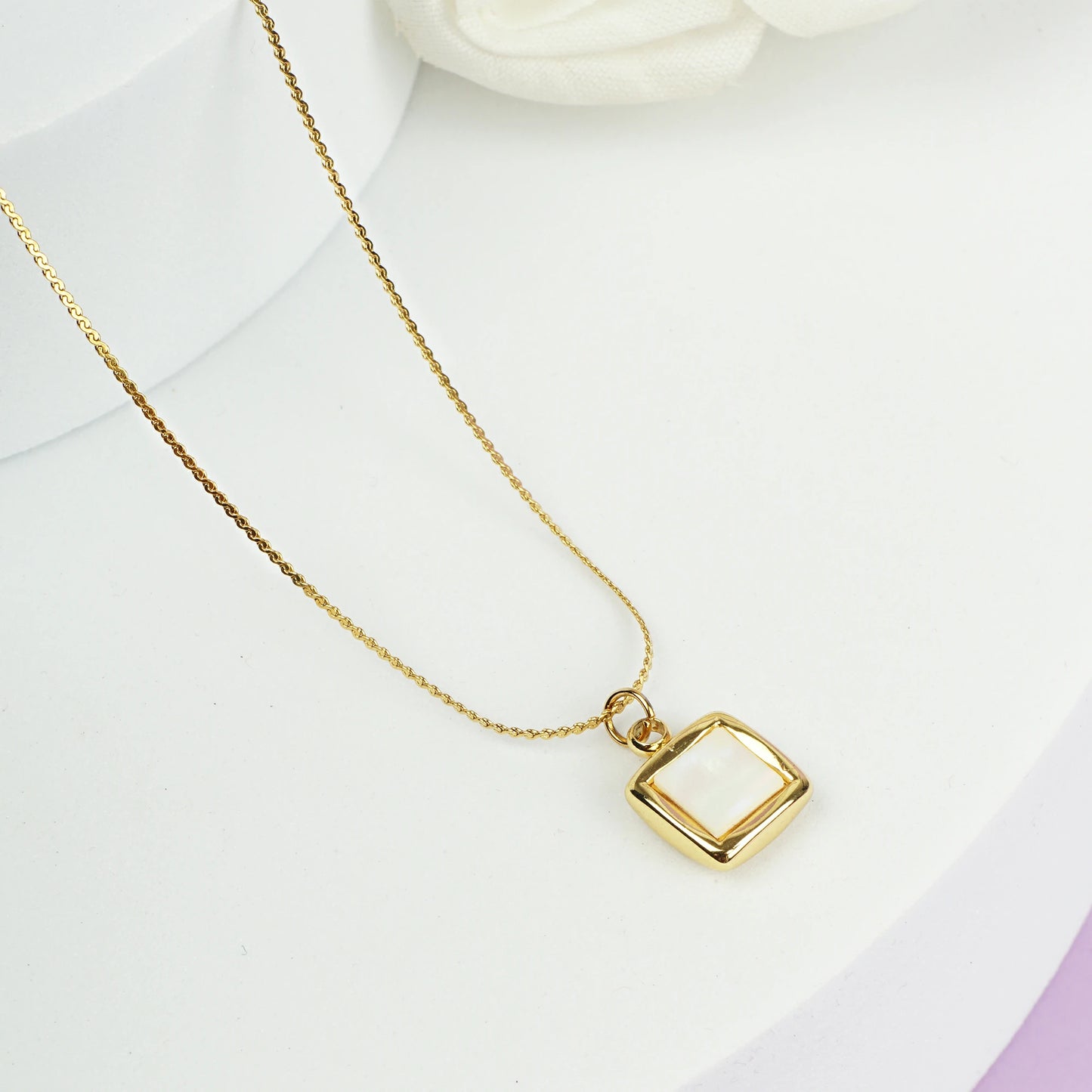 Gold Bowie Necklace