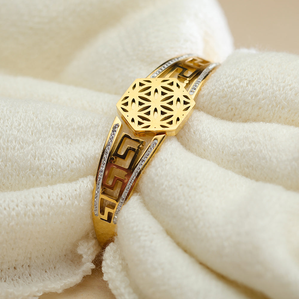 Royal Prism Kada