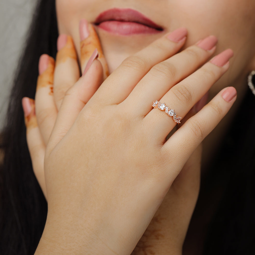 Glimmer Crest Ring