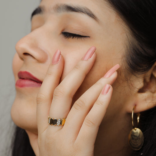 Luxe Curve Ring