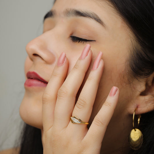 Aurora Curve Ring