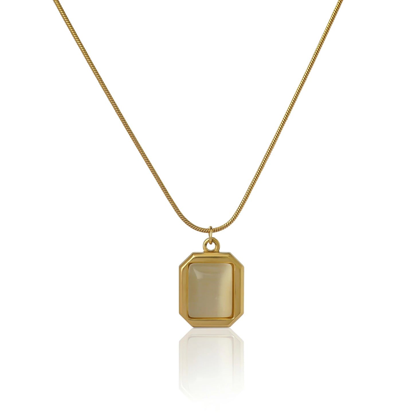 Lustrous Jade Pendant Necklace